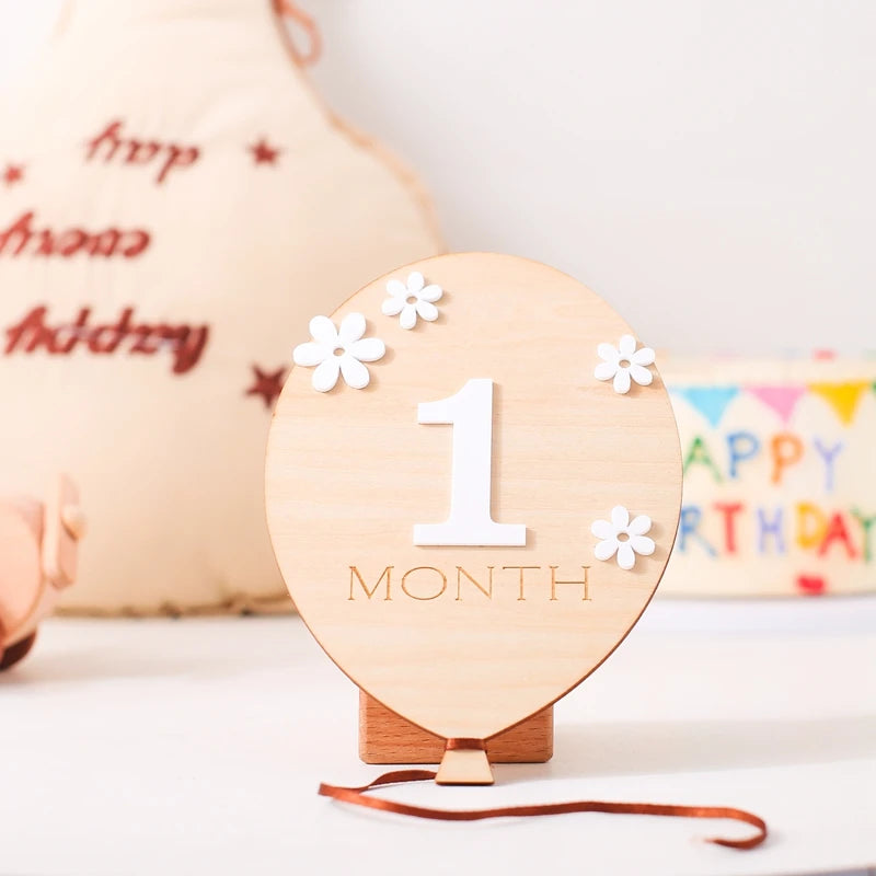 Wooden Milestone Cards – Month-by-Month Baby Photos