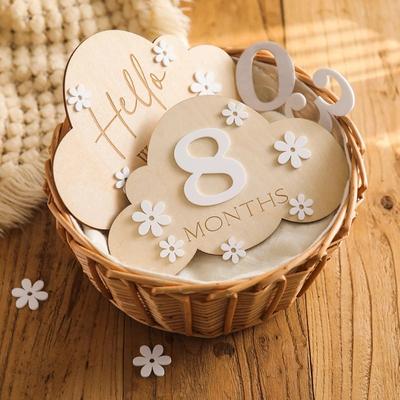 Wooden Milestone Cards – Month-by-Month Baby Photos