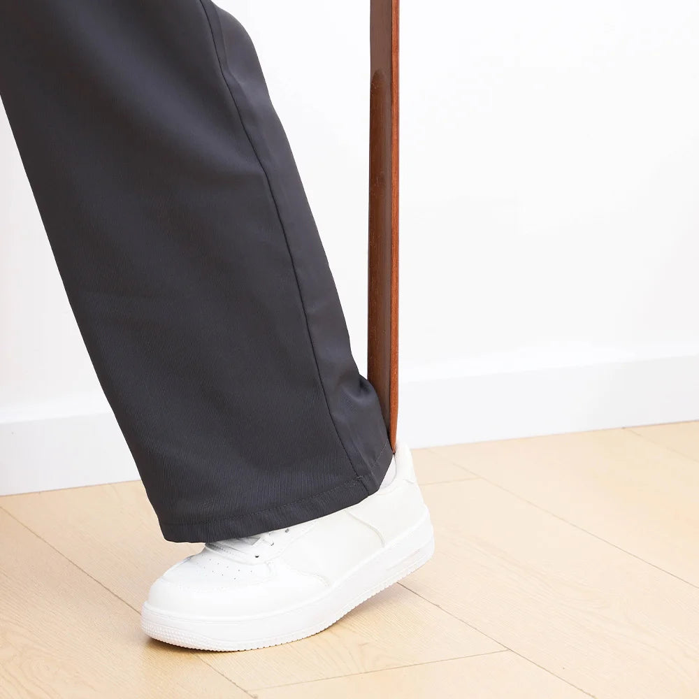 Long Shoe Horn 55 cm – Put On Your Shoes Without Bending