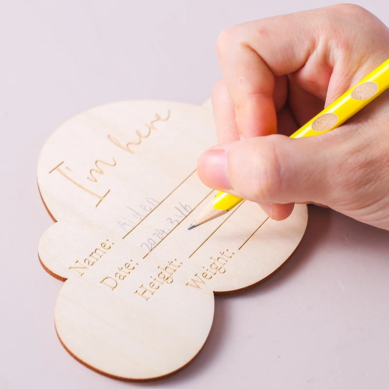 Wooden Milestone Cards – Month-by-Month Baby Photos
