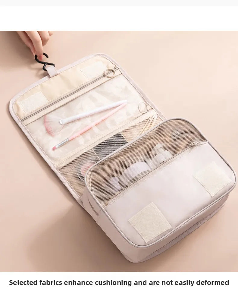 Hanging Travel Organiser – Everything in One Place