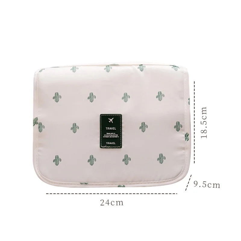 Hanging Travel Organiser – Everything in One Place
